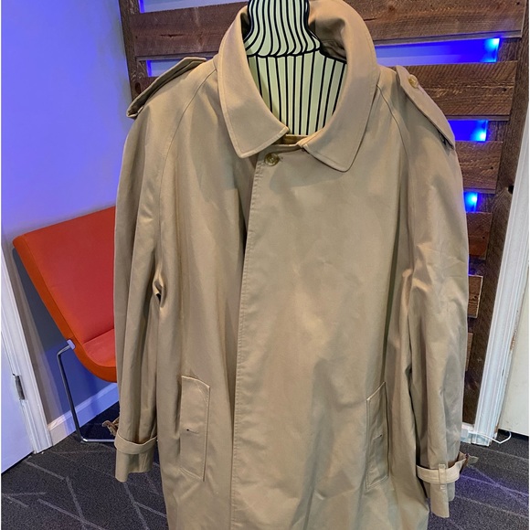 Burberry Jackets & Coats Burberry Trench Coat Size 46 Authentic